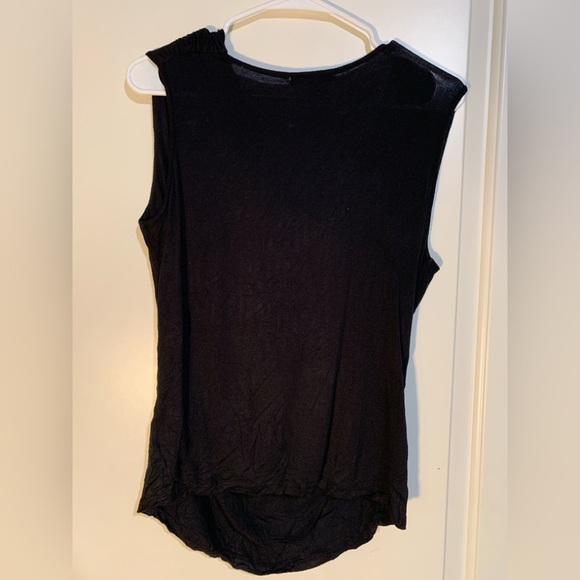 Covington Black Sleeveless top in Petite Large. - Picture 2 of 3